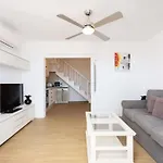 Exklusives Attic Mit Atemberaubendem Meerblick By Interhome