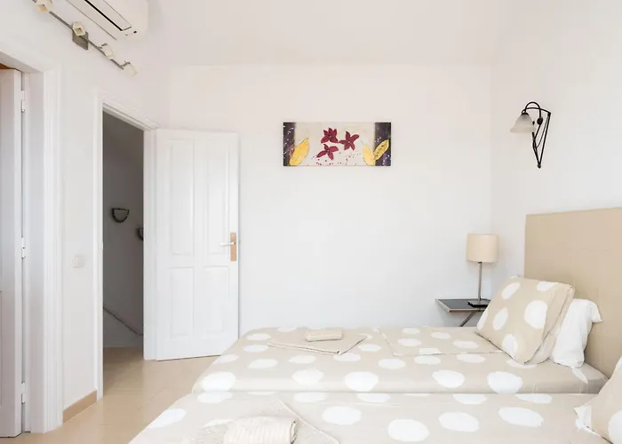 Exklusives Attic Mit Atemberaubendem Meerblick By Interhome