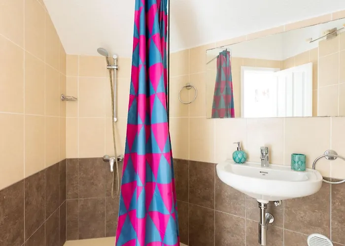 Exklusives Attic Mit Atemberaubendem Meerblick By Interhome 美洲海滩