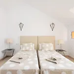 公寓 Exklusives Attic Mit Atemberaubendem Meerblick By Interhome 美洲海滩