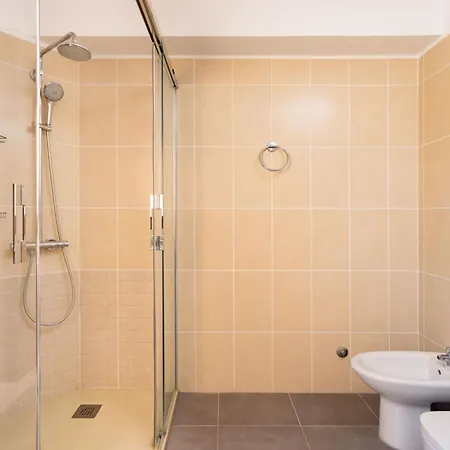 Apartmán Exklusives Attic Mit Atemberaubendem Meerblick By Interhome